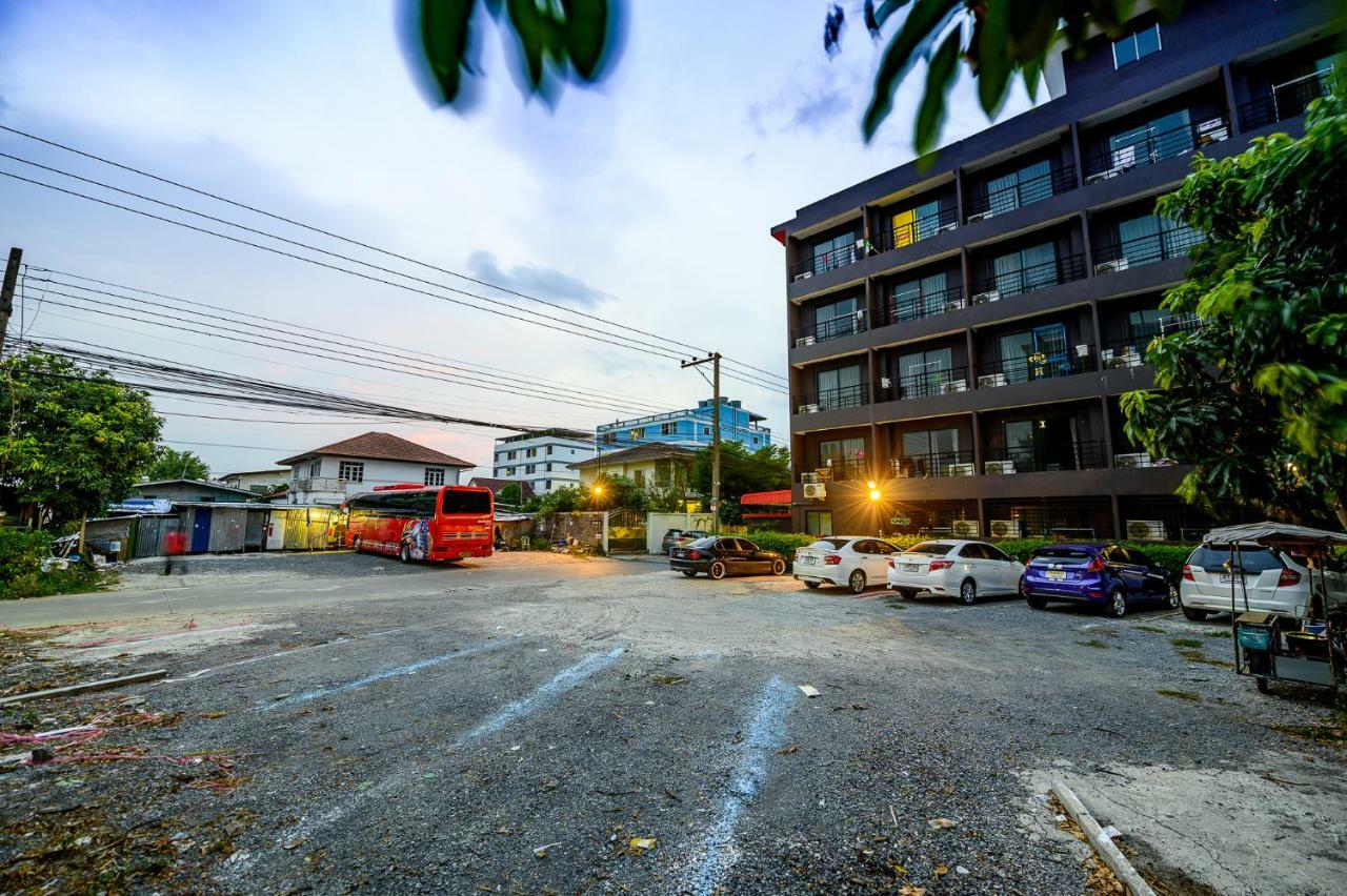 Pp@Hotel Rangsit Патхумтхані Екстер'єр фото